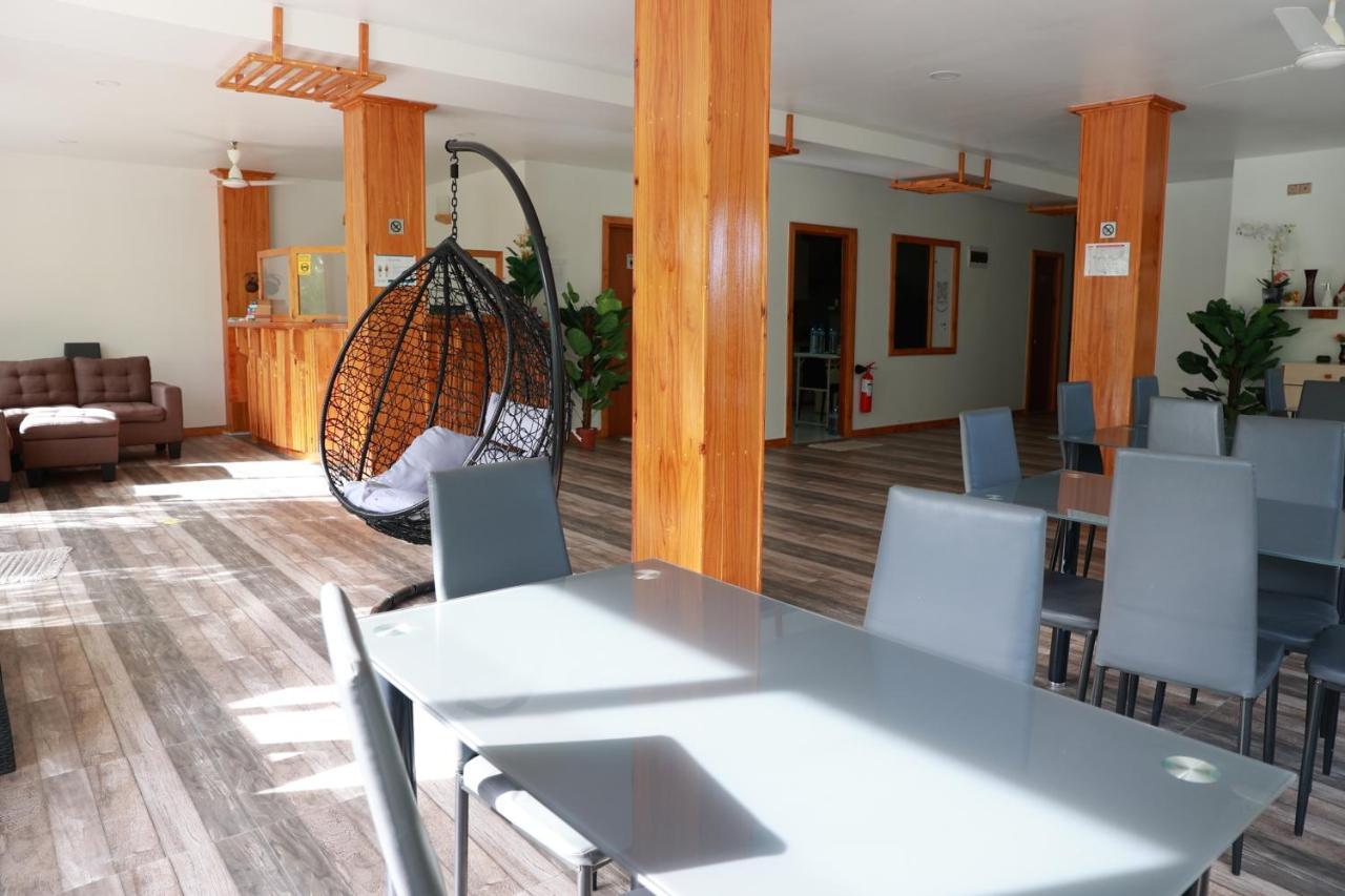 Cowry Inn Fulidu Exteriör bild